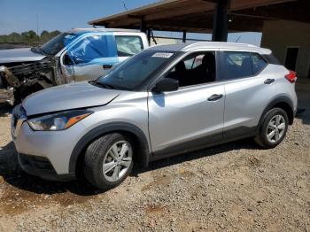  Salvage Nissan Kicks