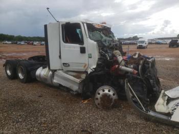  Salvage Peterbilt 579