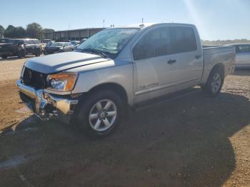  Salvage Nissan Titan