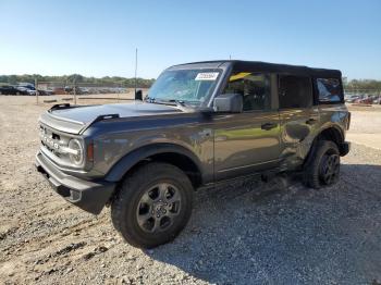  Salvage Ford Bronco