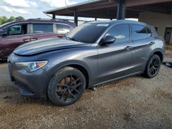  Salvage Alfa Romeo Stelvio