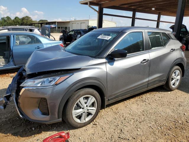  Salvage Nissan Kicks