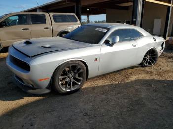  Salvage Dodge Challenger