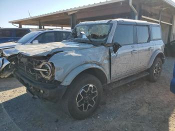  Salvage Ford Bronco