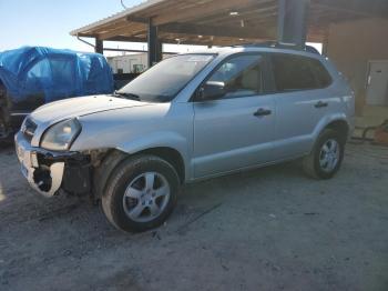  Salvage Hyundai TUCSON