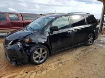  Salvage Toyota Sienna