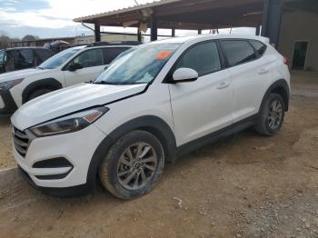  Salvage Hyundai TUCSON