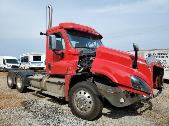  Salvage Freightliner Cascadia 1