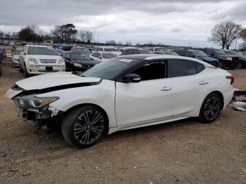  Salvage Nissan Maxima