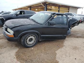  Salvage Chevrolet S-10