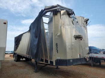  Salvage Peer Trailer