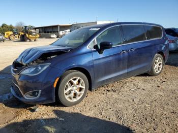  Salvage Chrysler Pacifica