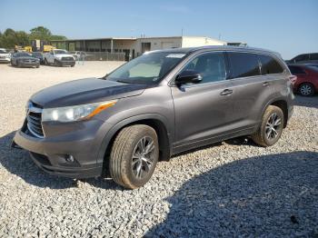  Salvage Toyota Highlander