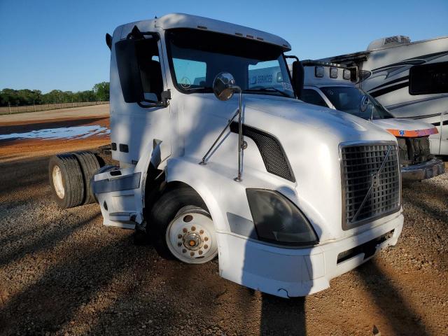  Salvage Volvo Vnl