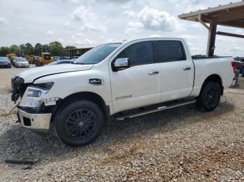  Salvage Nissan Titan