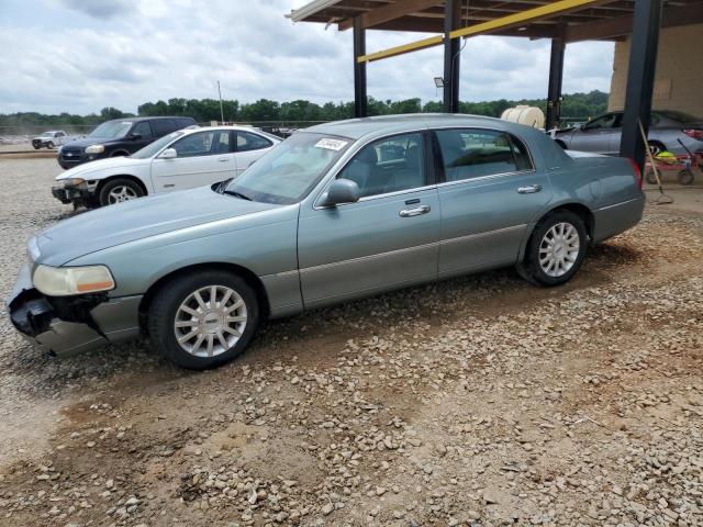  Salvage Lincoln Towncar