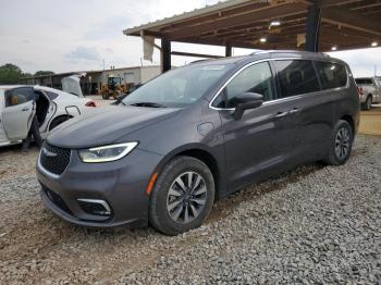 Salvage Chrysler Pacifica