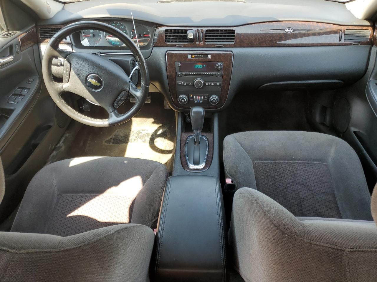 Chevrolet Impala Lt Image 5