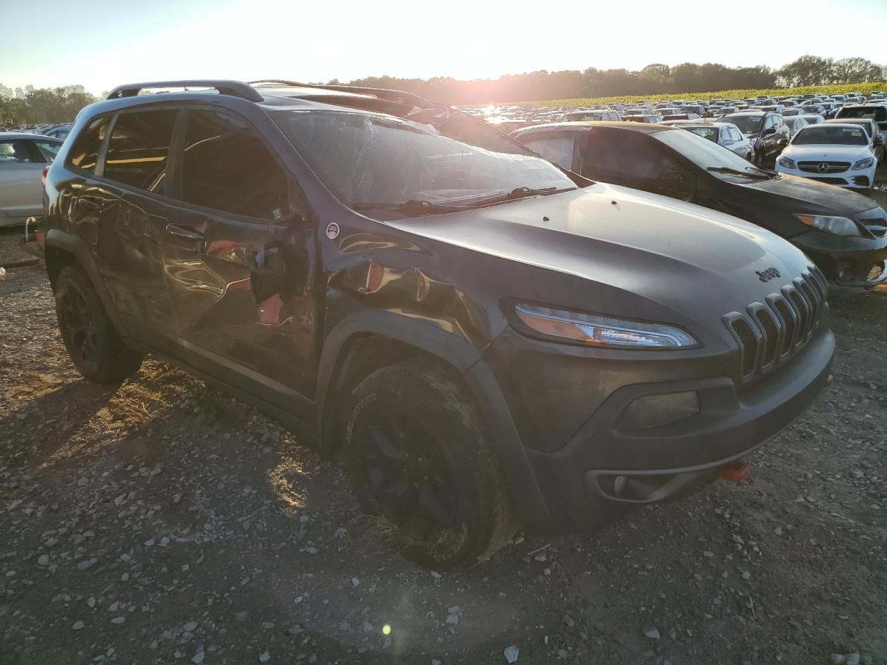 Jeep Cherokee Trailhawk Image 4
