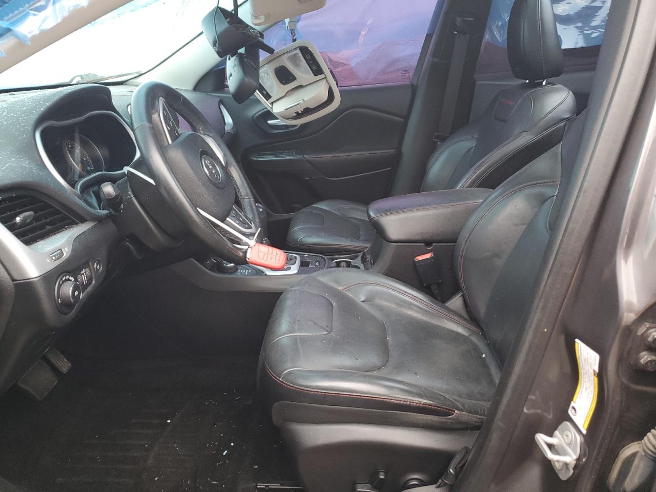 Jeep Cherokee Trailhawk Image 2