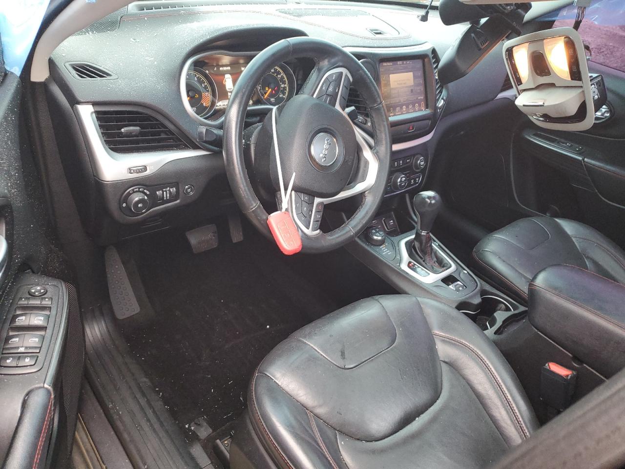 Jeep Cherokee Trailhawk Image 6