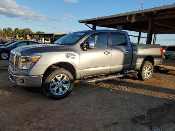  Salvage Nissan Titan