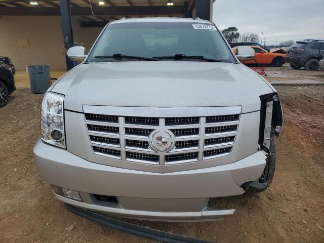Cadillac Escalade Premium Image 2