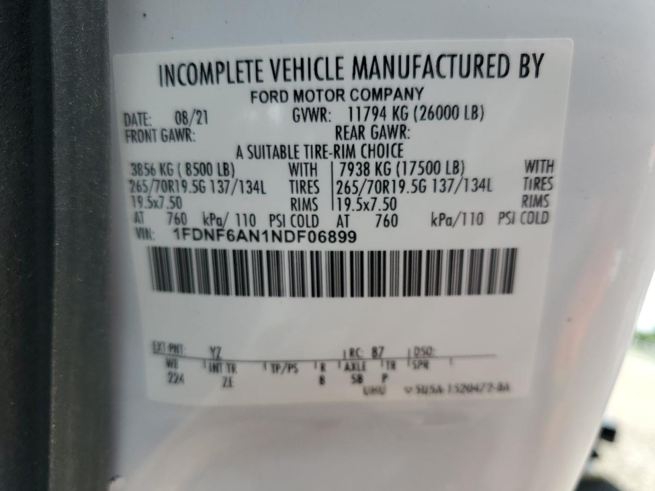 Ford F-650 Super Duty Image 7