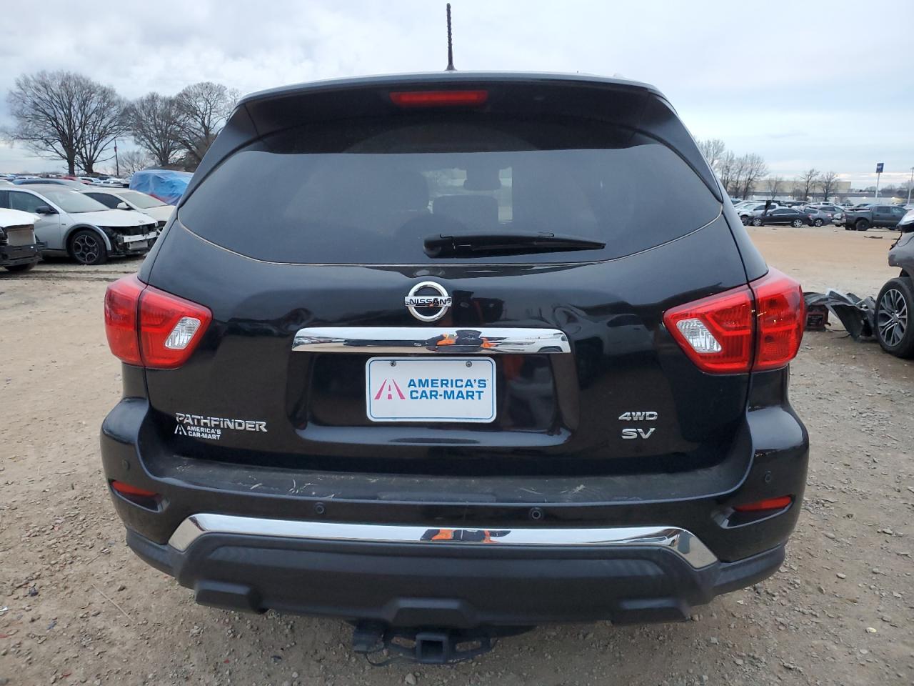 Nissan Pathfinder S Image 6