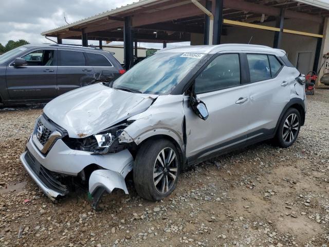  Salvage Nissan Kicks