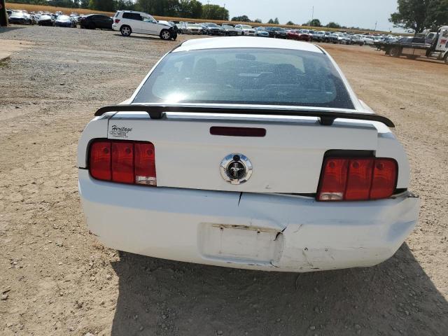 Ford Mustang Image 11