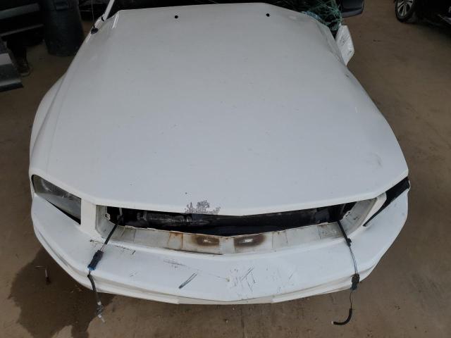 Ford Mustang Image 2