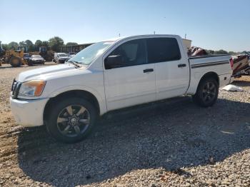  Salvage Nissan Titan