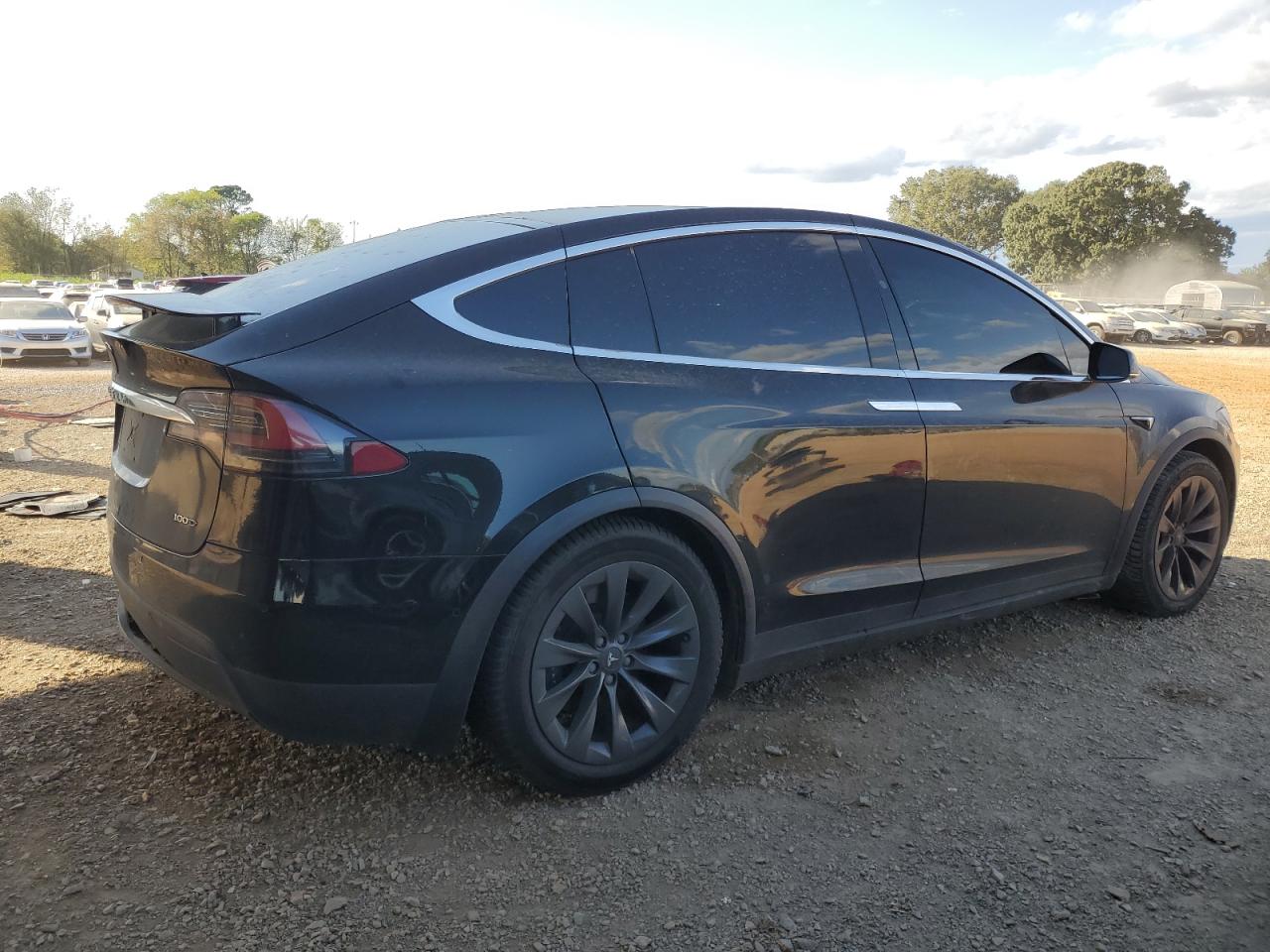 Tesla Model X Image 2
