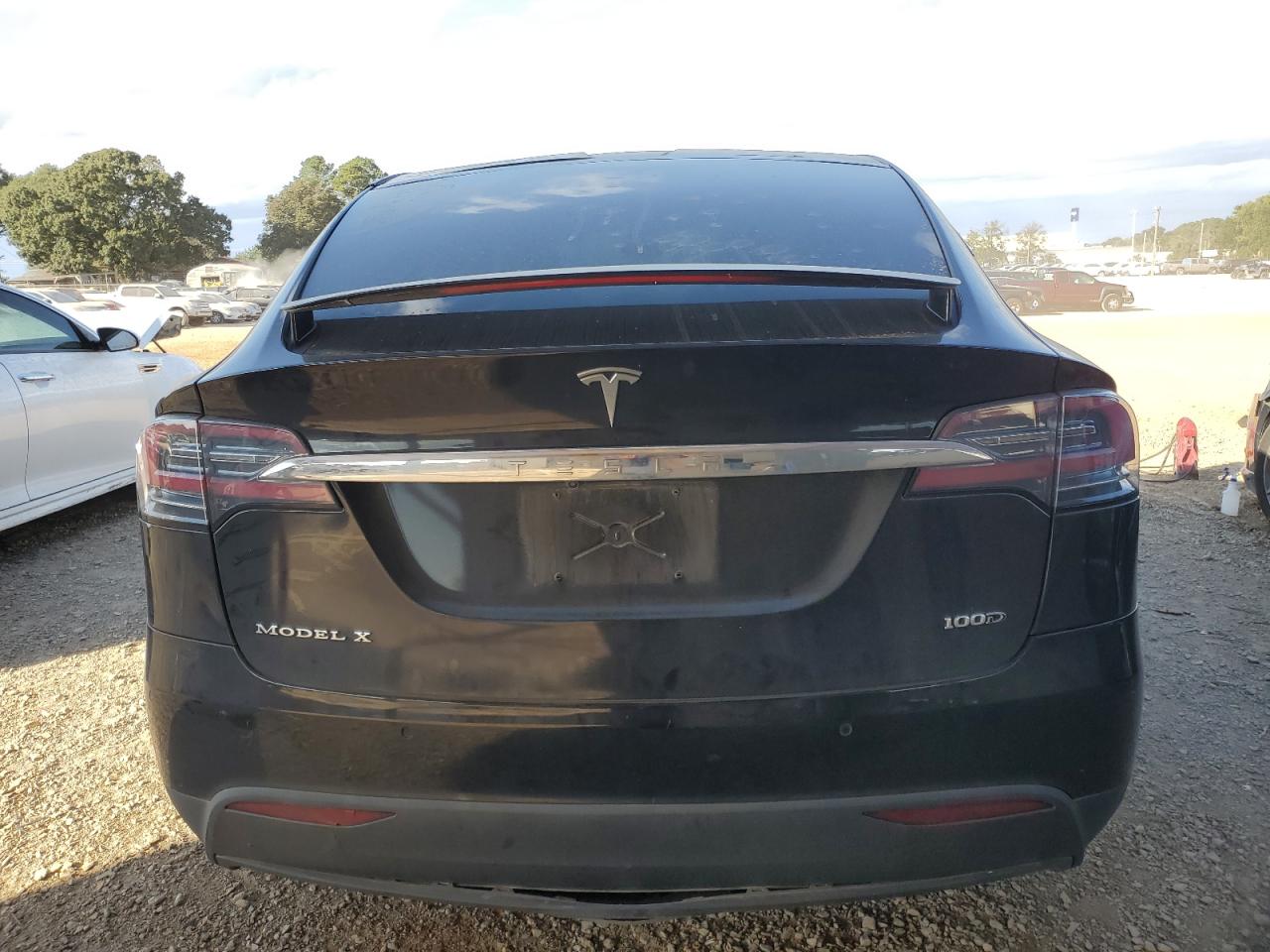 Tesla Model X Image 5