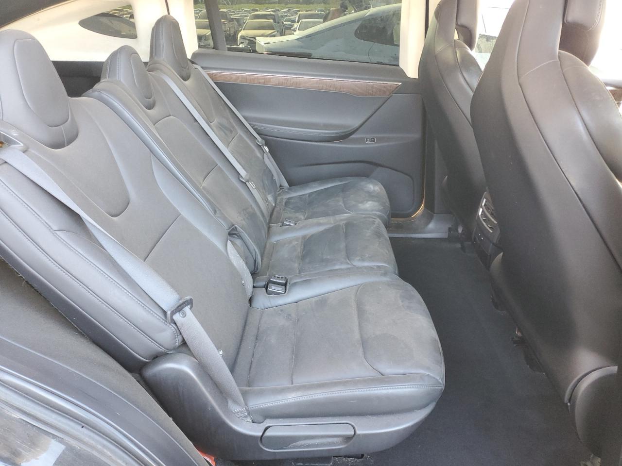 Tesla Model X Image 9