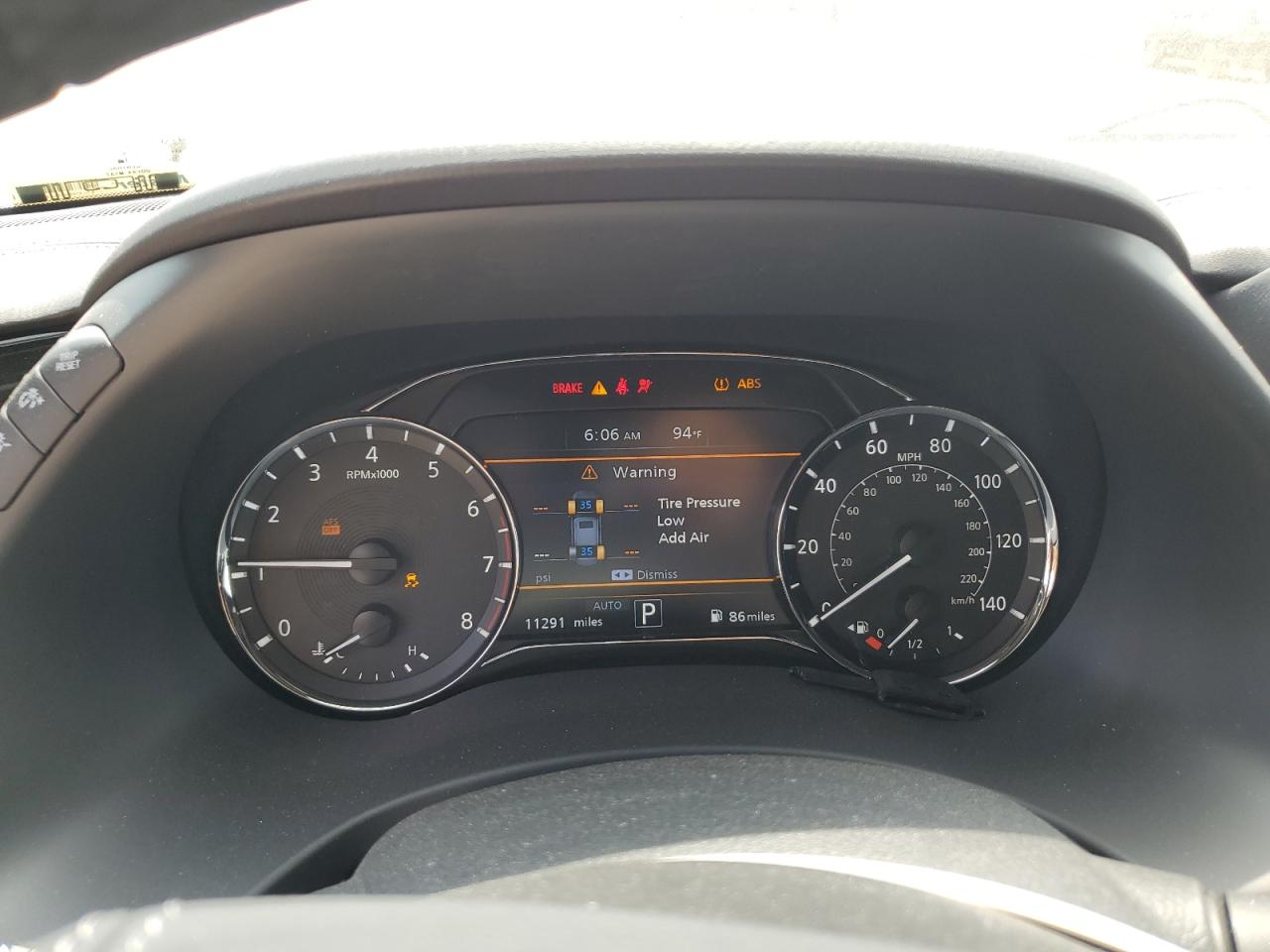 INFINITI Qx Sensory Image 3