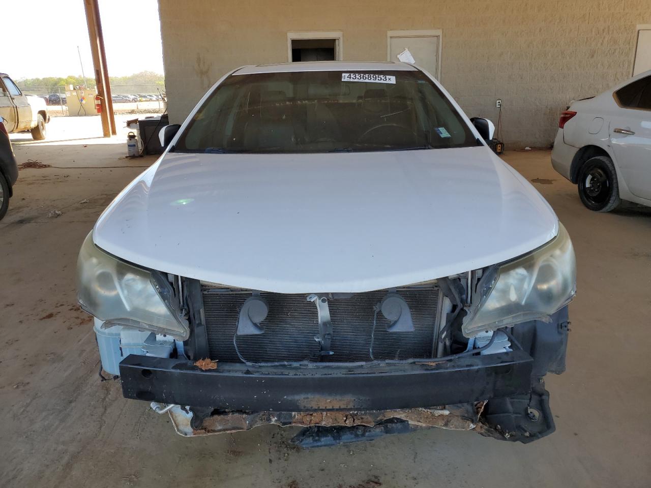 Toyota Camry Base Image 6