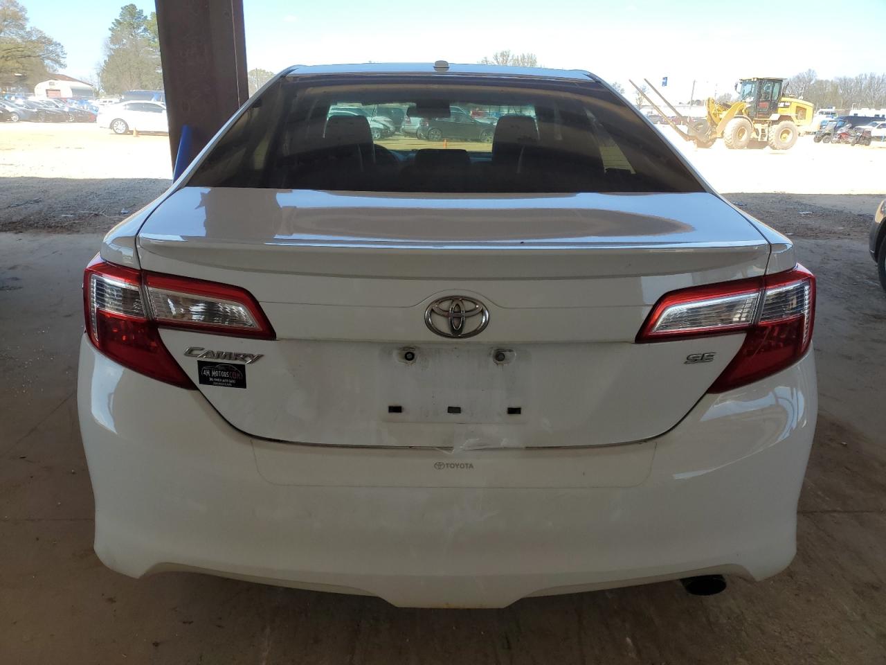 Toyota Camry Base Image 10
