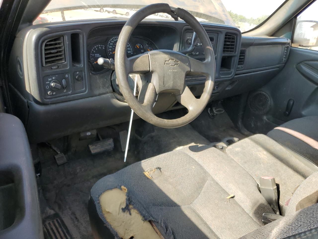 Chevrolet Silverado C1500 Classic Image 10