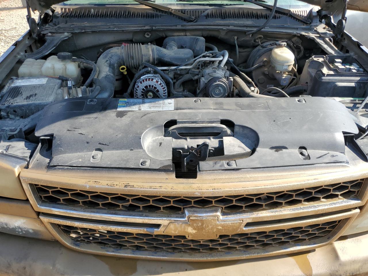 Chevrolet Silverado C1500 Classic Image 3