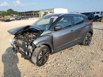  Salvage Nissan Kicks