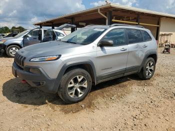  Salvage Jeep Cherokee