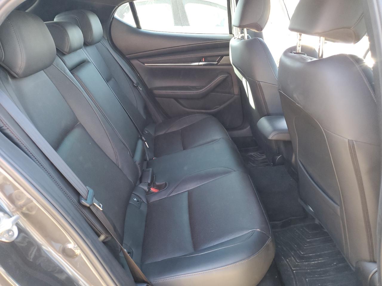 Mazda 3 Premium Image 12