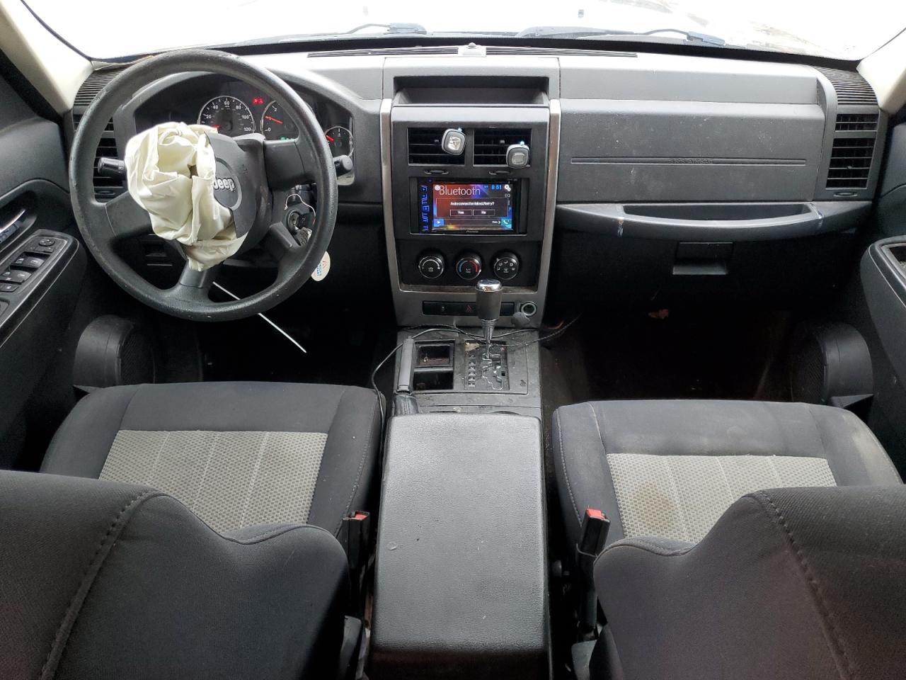 Jeep Liberty Sport Image 3