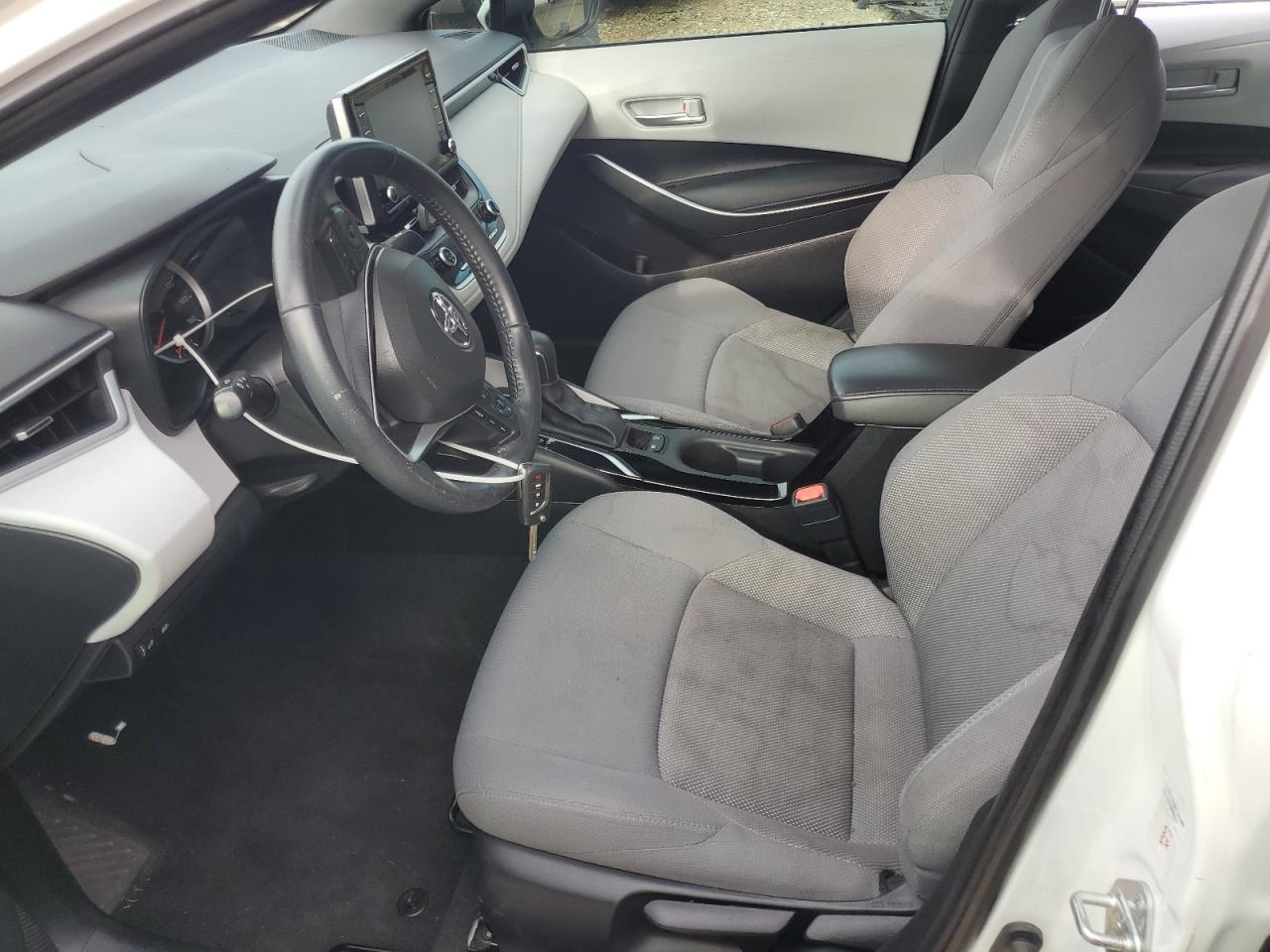 Toyota Corolla Se Image 8