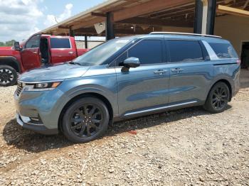  Salvage Kia Carnival