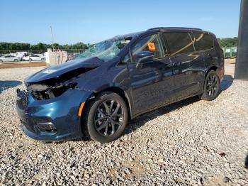  Salvage Chrysler Pacifica