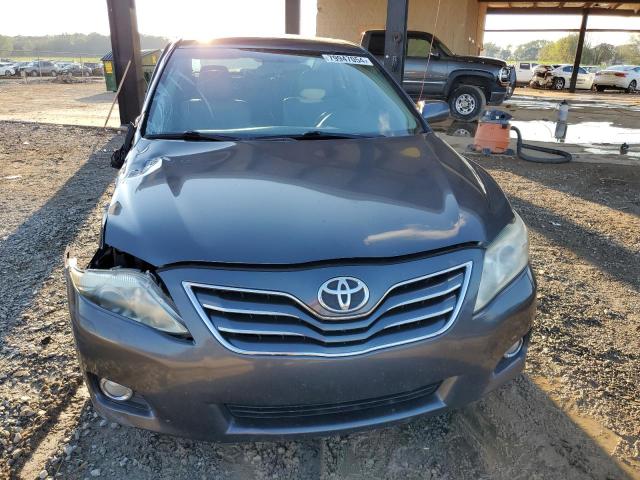 Toyota Camry Base Image 6