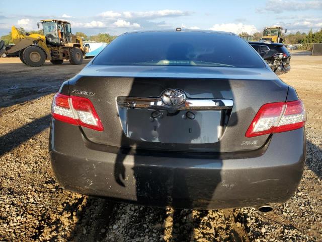 Toyota Camry Base Image 8